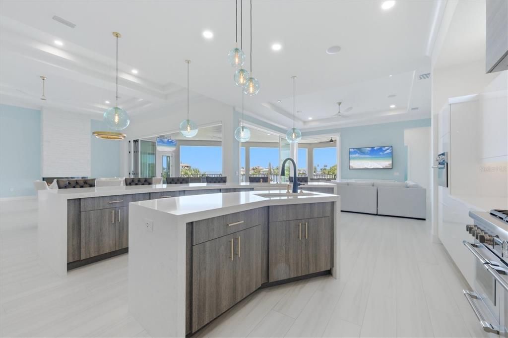 For Sale: $7,595,000 (3 beds, 3 baths, 5636 Square Feet)