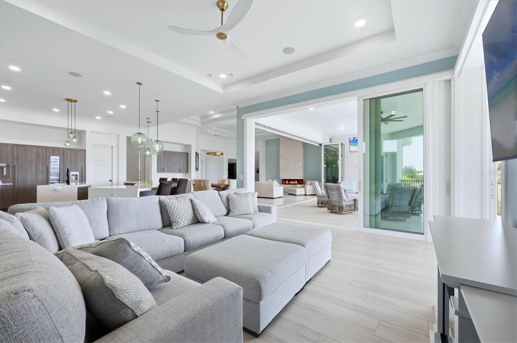 For Sale: $7,595,000 (3 beds, 3 baths, 5636 Square Feet)