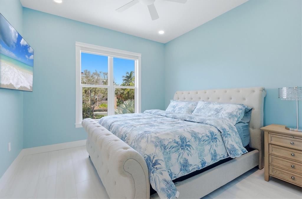 For Sale: $7,595,000 (3 beds, 3 baths, 5636 Square Feet)