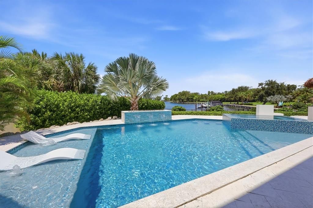 For Sale: $7,595,000 (3 beds, 3 baths, 5636 Square Feet)