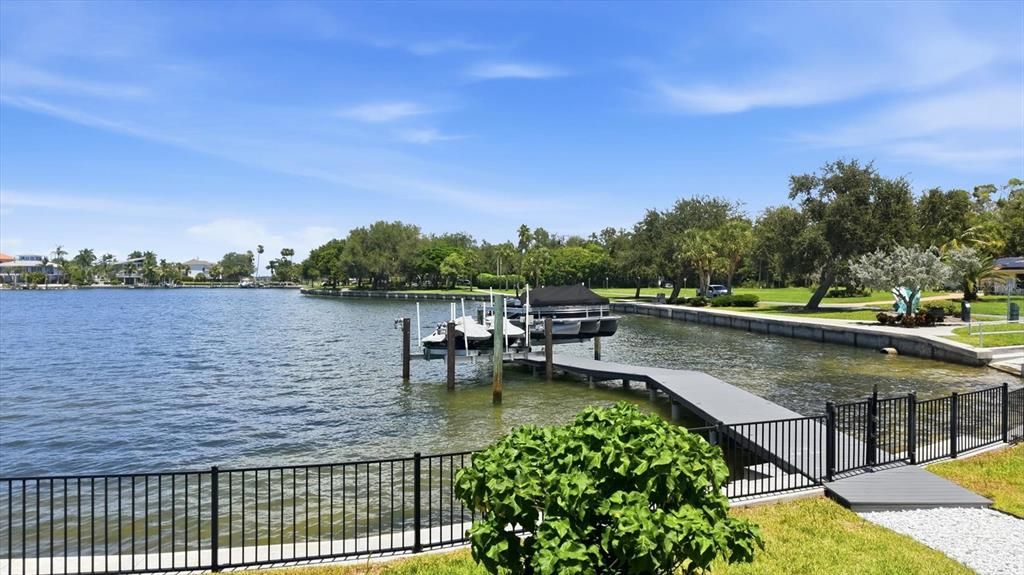 For Sale: $7,595,000 (3 beds, 3 baths, 5636 Square Feet)