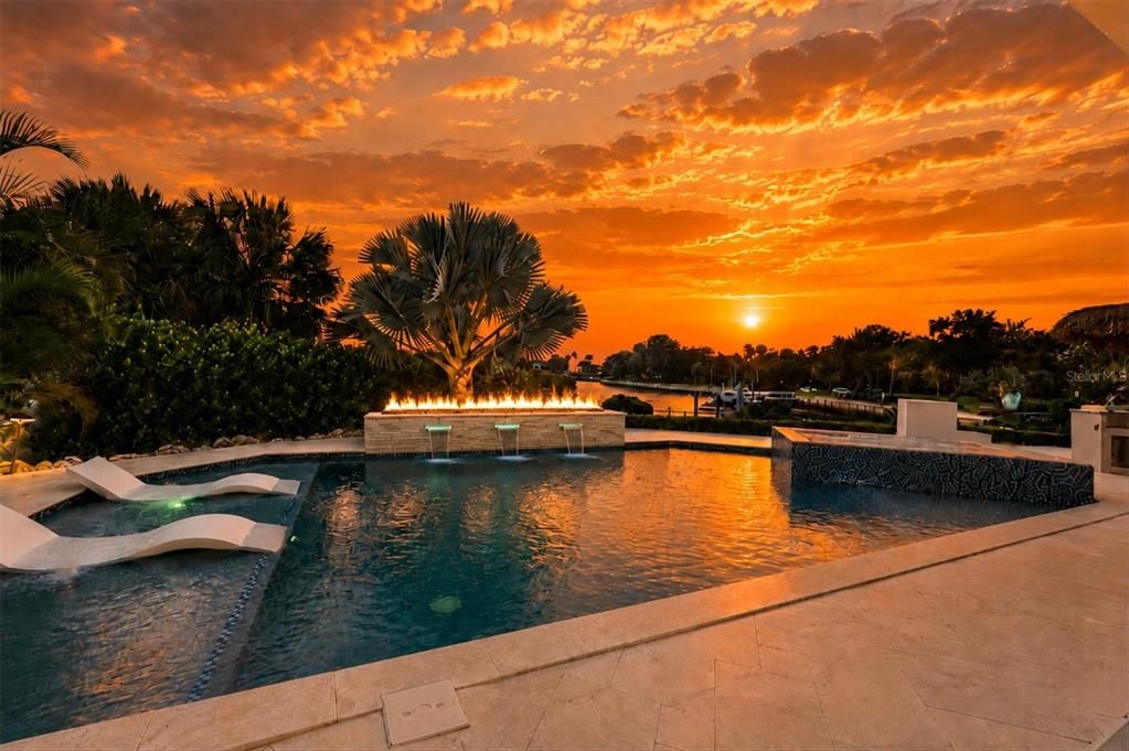 For Sale: $7,595,000 (3 beds, 3 baths, 5636 Square Feet)