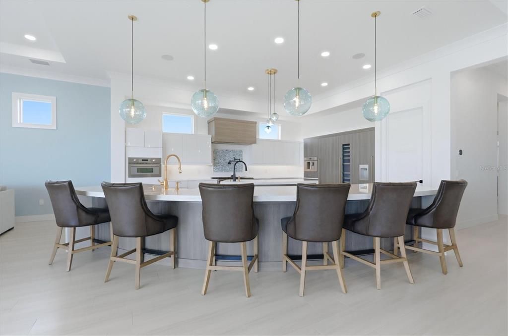 For Sale: $7,595,000 (3 beds, 3 baths, 5636 Square Feet)
