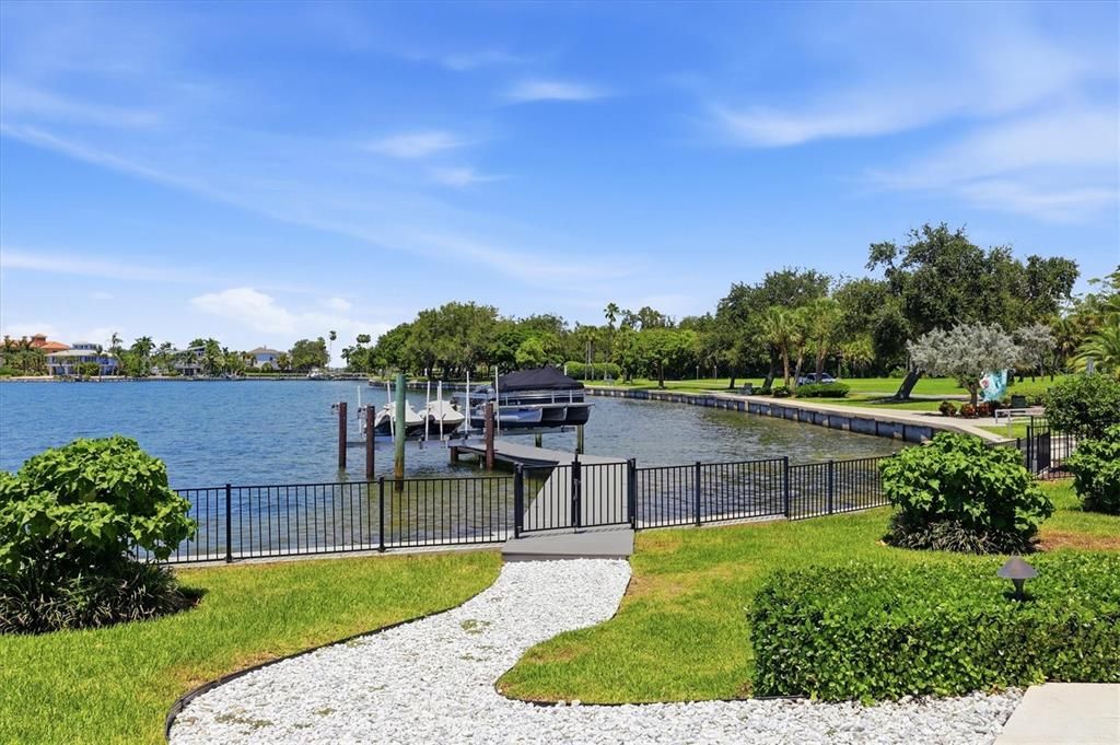 For Sale: $7,595,000 (3 beds, 3 baths, 5636 Square Feet)