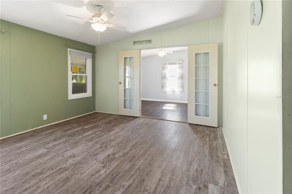 For Sale: $232,000 (2 beds, 2 baths, 1526 Square Feet)