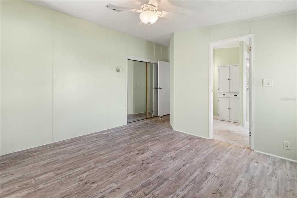 For Sale: $232,000 (2 beds, 2 baths, 1526 Square Feet)