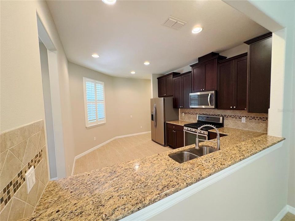 En Venta: $283,900 (3 camas, 2 baños, 1318 Pies cuadrados)
