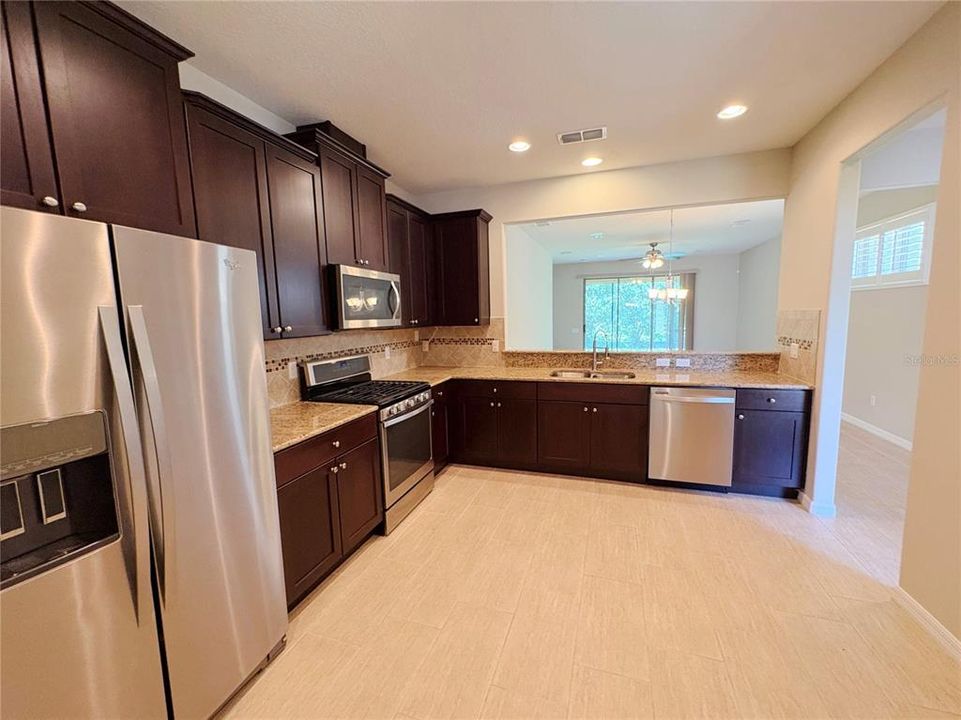 En Venta: $283,900 (3 camas, 2 baños, 1318 Pies cuadrados)