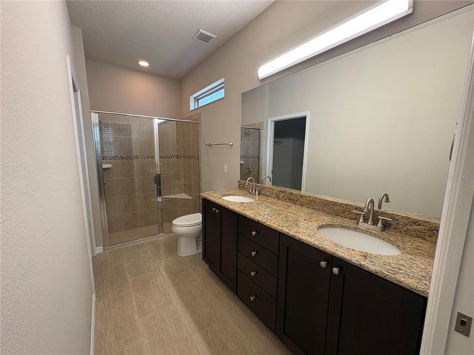 En Venta: $283,900 (3 camas, 2 baños, 1318 Pies cuadrados)