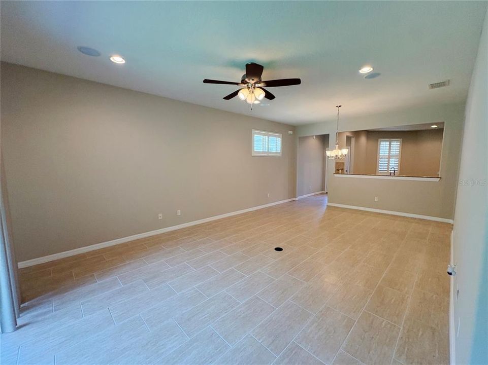 En Venta: $283,900 (3 camas, 2 baños, 1318 Pies cuadrados)