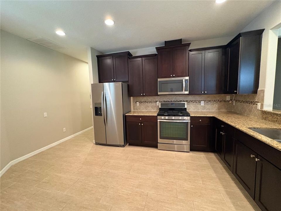 En Venta: $283,900 (3 camas, 2 baños, 1318 Pies cuadrados)