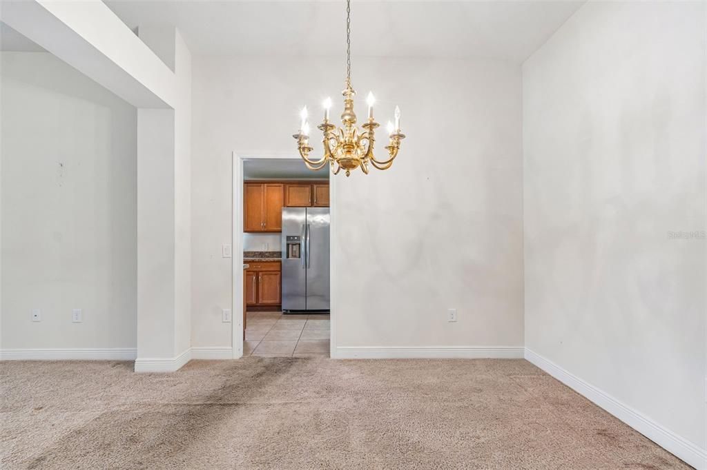 En Venta: $299,000 (3 camas, 2 baños, 1978 Pies cuadrados)