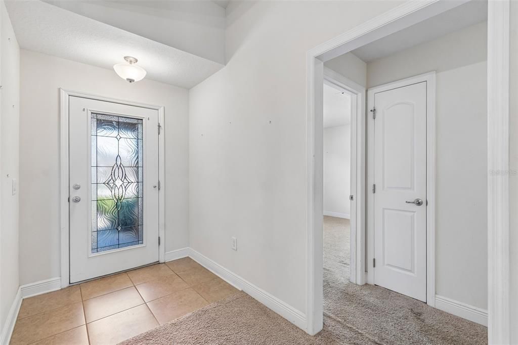 En Venta: $299,000 (3 camas, 2 baños, 1978 Pies cuadrados)