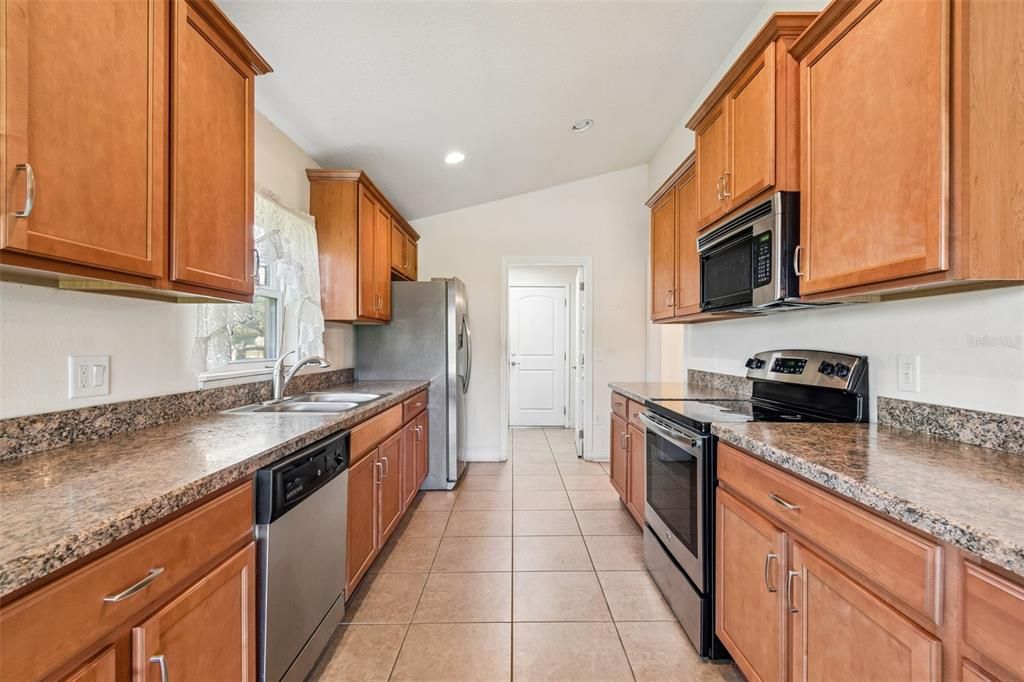 En Venta: $299,000 (3 camas, 2 baños, 1978 Pies cuadrados)