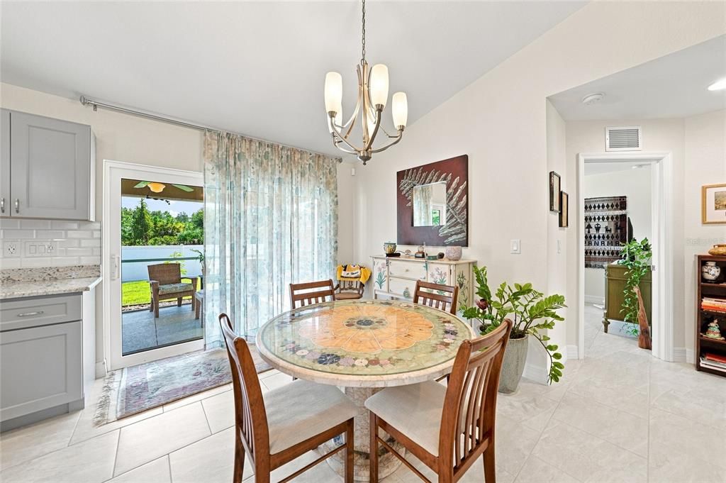 For Sale: $330,000 (3 beds, 2 baths, 1427 Square Feet)