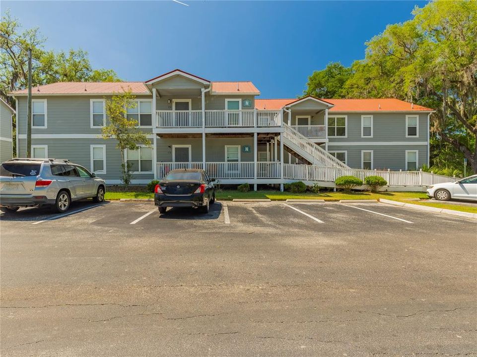 For Sale: $130,000 (2 beds, 2 baths, 800 Square Feet)
