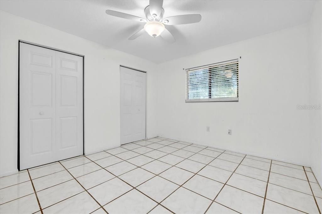 For Sale: $250,000 (4 beds, 3 baths, 1644 Square Feet)