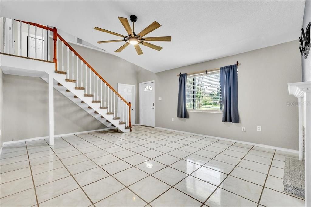For Sale: $250,000 (4 beds, 3 baths, 1644 Square Feet)