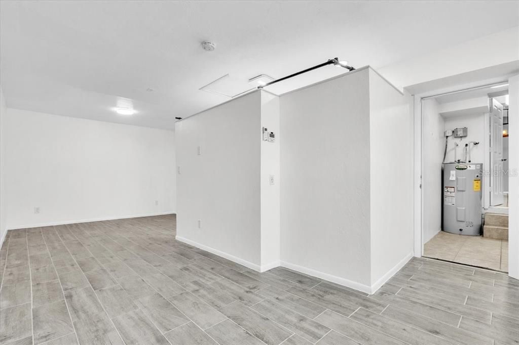 For Sale: $250,000 (4 beds, 3 baths, 1644 Square Feet)