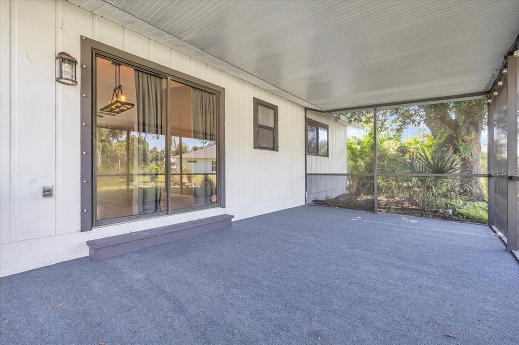 For Sale: $250,000 (4 beds, 3 baths, 1644 Square Feet)