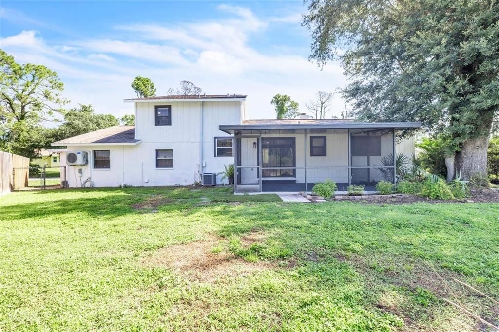 For Sale: $250,000 (4 beds, 3 baths, 1644 Square Feet)