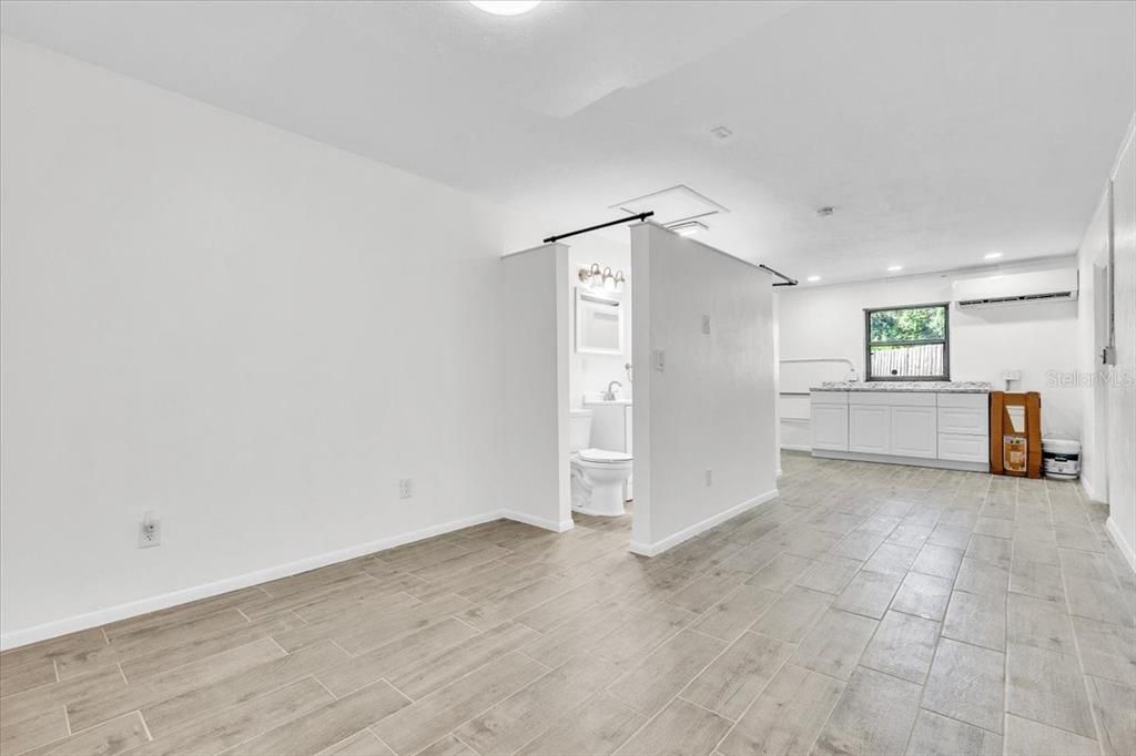 For Sale: $250,000 (4 beds, 3 baths, 1644 Square Feet)