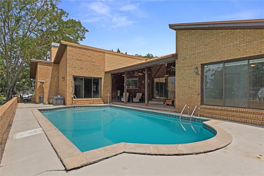 For Sale: $785,000 (4 beds, 4 baths, 2914 Square Feet)