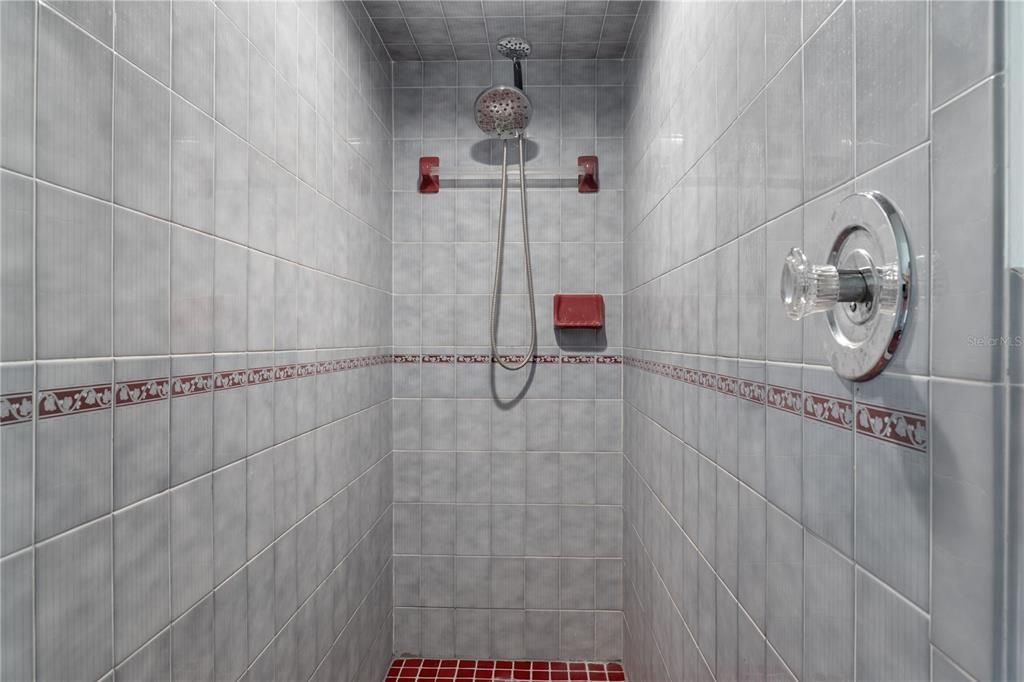 For Sale: $785,000 (4 beds, 4 baths, 2914 Square Feet)