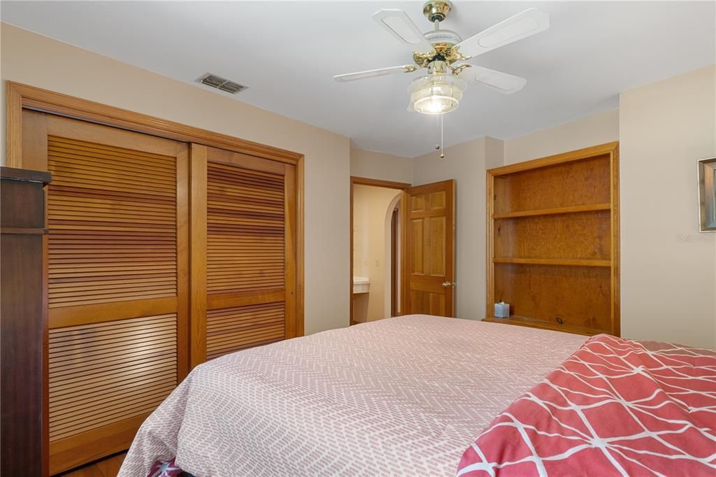 For Sale: $785,000 (4 beds, 4 baths, 2914 Square Feet)
