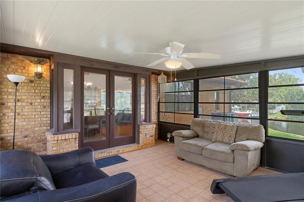 For Sale: $785,000 (4 beds, 4 baths, 2914 Square Feet)