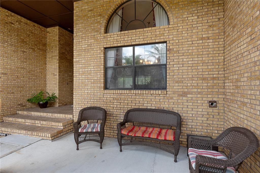For Sale: $785,000 (4 beds, 4 baths, 2914 Square Feet)