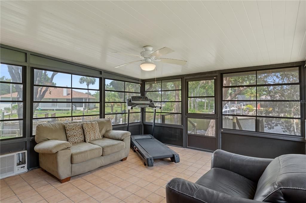 For Sale: $785,000 (4 beds, 4 baths, 2914 Square Feet)