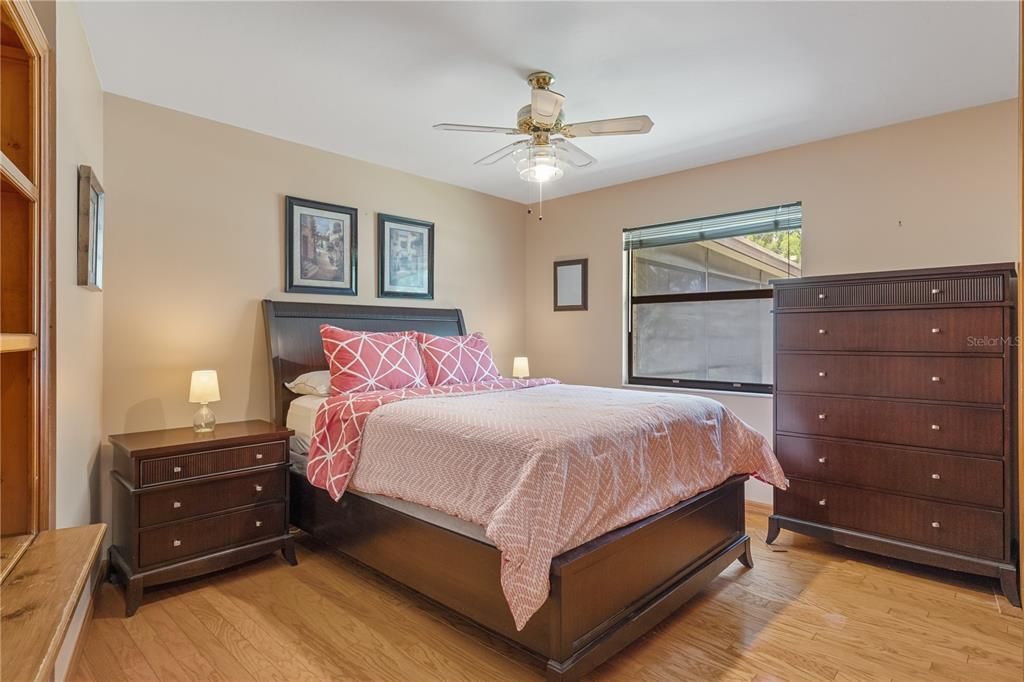 For Sale: $785,000 (4 beds, 4 baths, 2914 Square Feet)