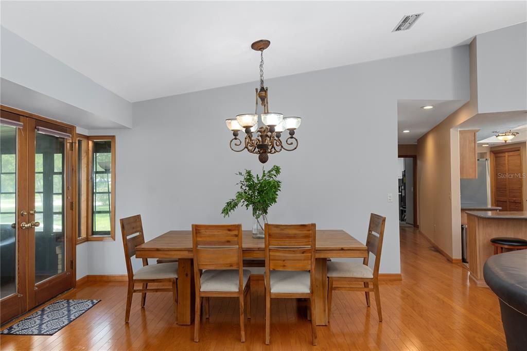 For Sale: $785,000 (4 beds, 4 baths, 2914 Square Feet)