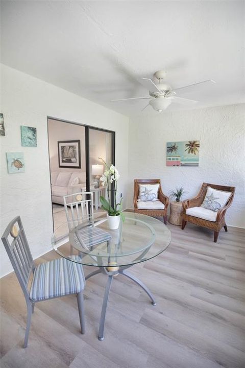 For Sale: $229,000 (2 beds, 2 baths, 1240 Square Feet)