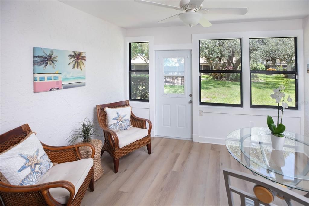 For Sale: $229,000 (2 beds, 2 baths, 1240 Square Feet)