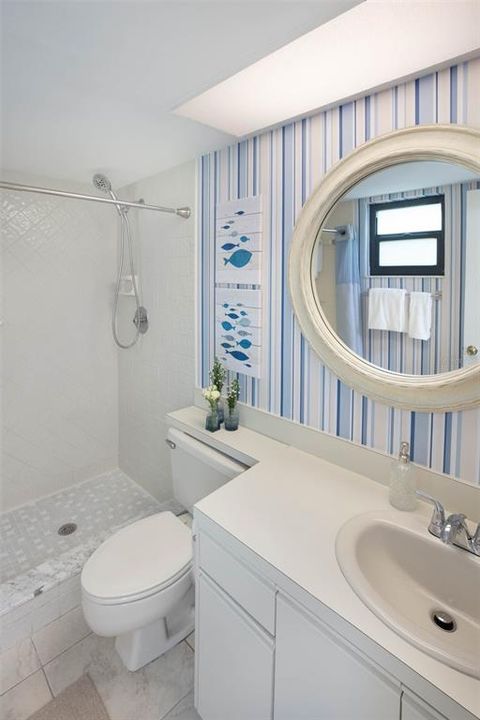 For Sale: $229,000 (2 beds, 2 baths, 1240 Square Feet)