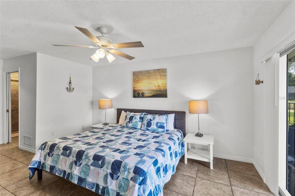 For Sale: $549,000 (3 beds, 2 baths, 1936 Square Feet)