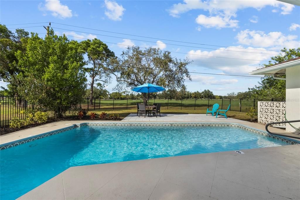 For Sale: $549,000 (3 beds, 2 baths, 1936 Square Feet)