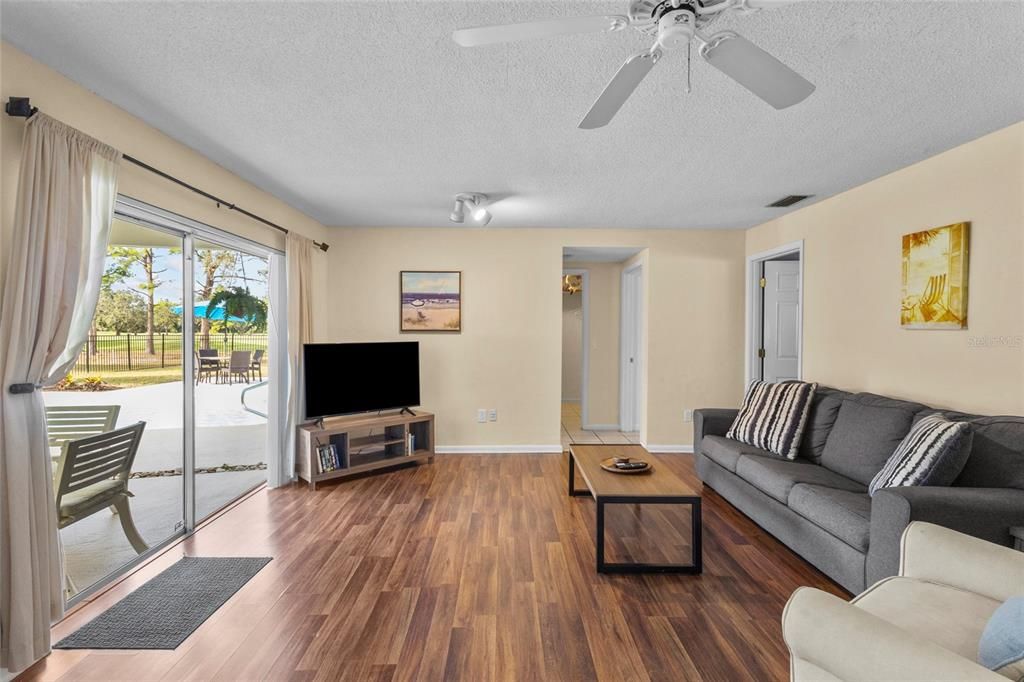 For Sale: $549,000 (3 beds, 2 baths, 1936 Square Feet)