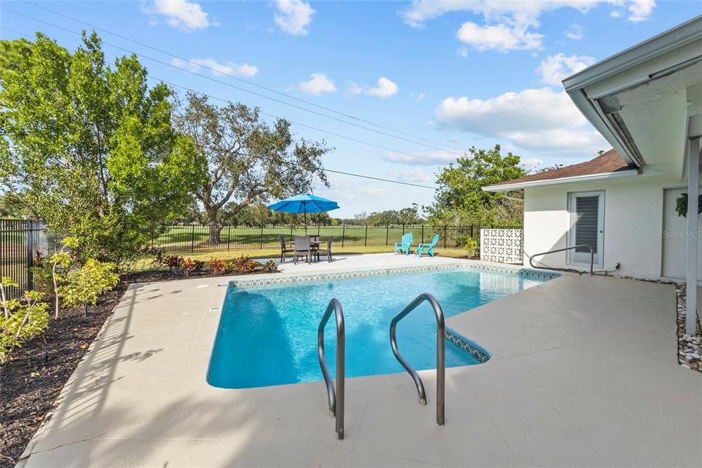 For Sale: $549,000 (3 beds, 2 baths, 1936 Square Feet)