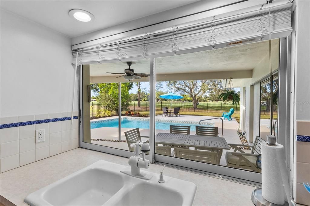 For Sale: $549,000 (3 beds, 2 baths, 1936 Square Feet)