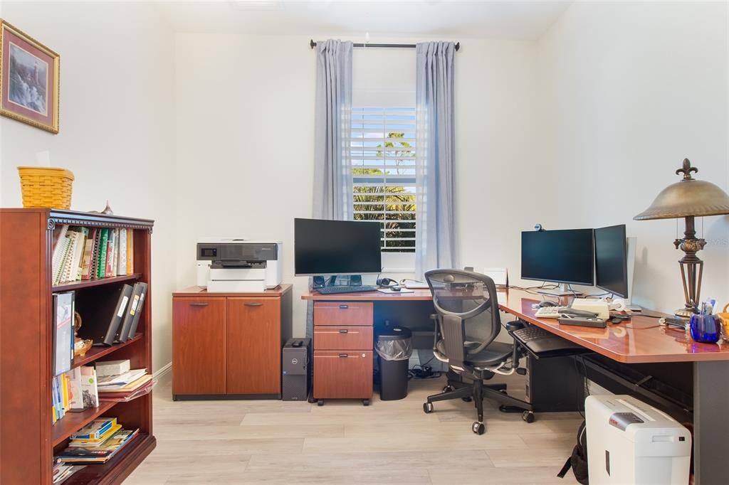 For Sale: $439,900 (3 beds, 2 baths, 1692 Square Feet)
