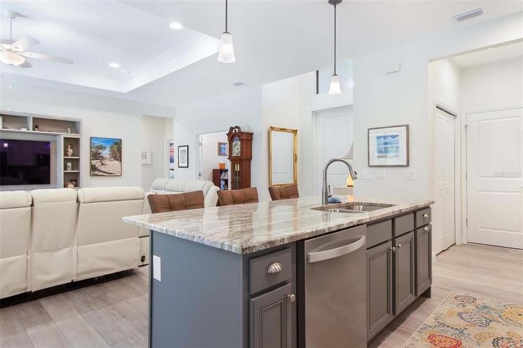 For Sale: $439,900 (3 beds, 2 baths, 1692 Square Feet)