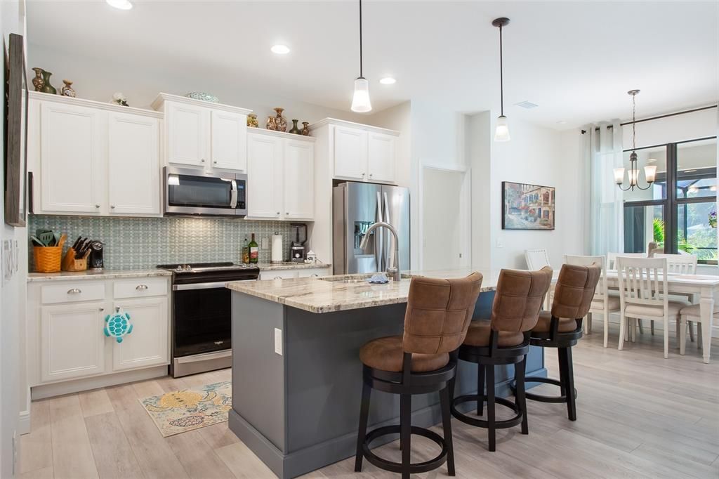 For Sale: $439,900 (3 beds, 2 baths, 1692 Square Feet)