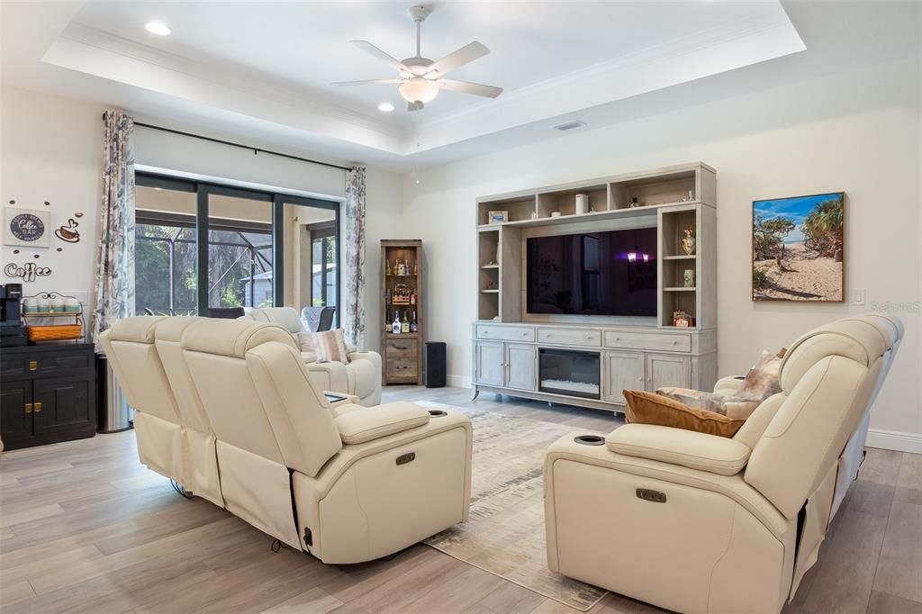 For Sale: $439,900 (3 beds, 2 baths, 1692 Square Feet)