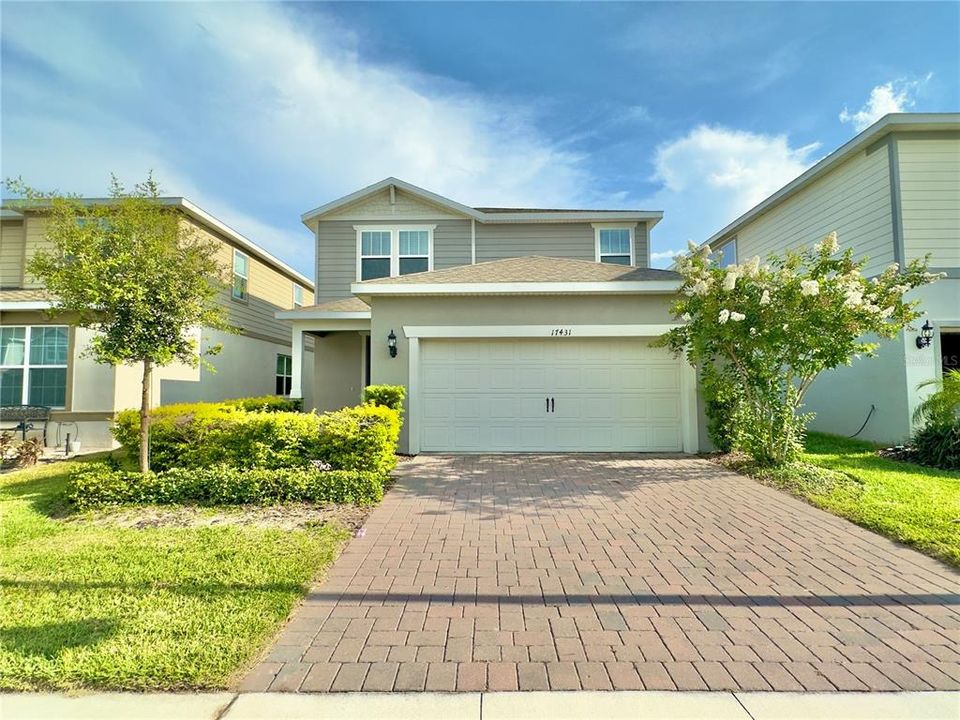 For Rent: $2,900 (4 beds, 3 baths, 2208 Square Feet)