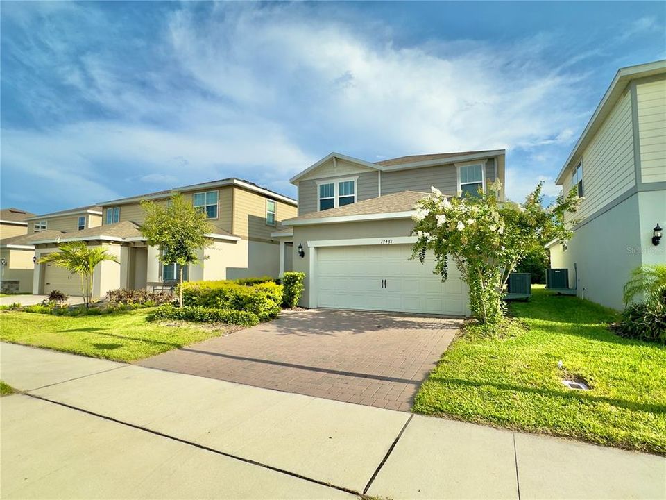 For Rent: $2,900 (4 beds, 3 baths, 2208 Square Feet)