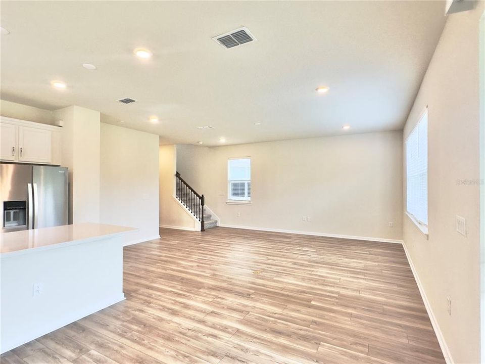 For Rent: $2,900 (4 beds, 3 baths, 2208 Square Feet)
