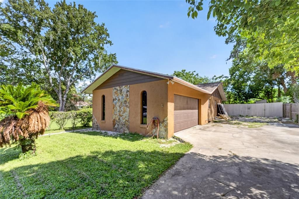 For Sale: $249,900 (3 beds, 2 baths, 1920 Square Feet)